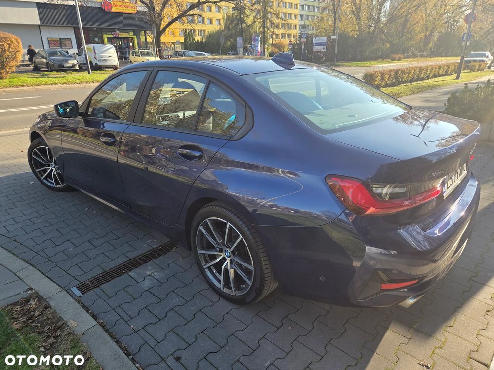BMW Seria 3 320i xDrive - 33