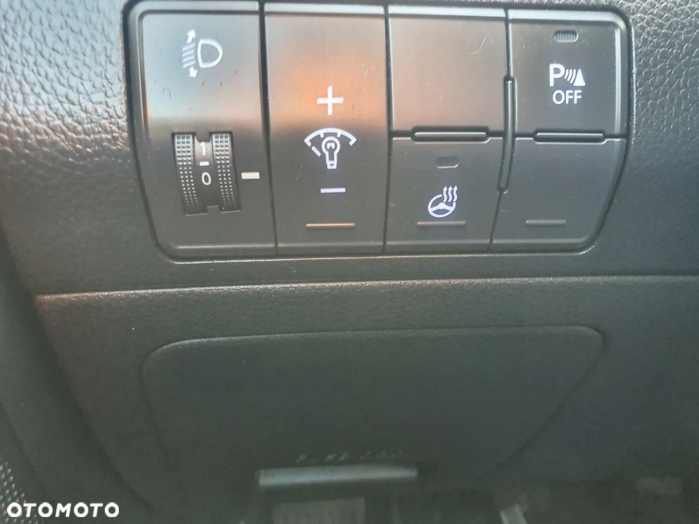 Hyundai i30 1.4 Intro Edition - 25