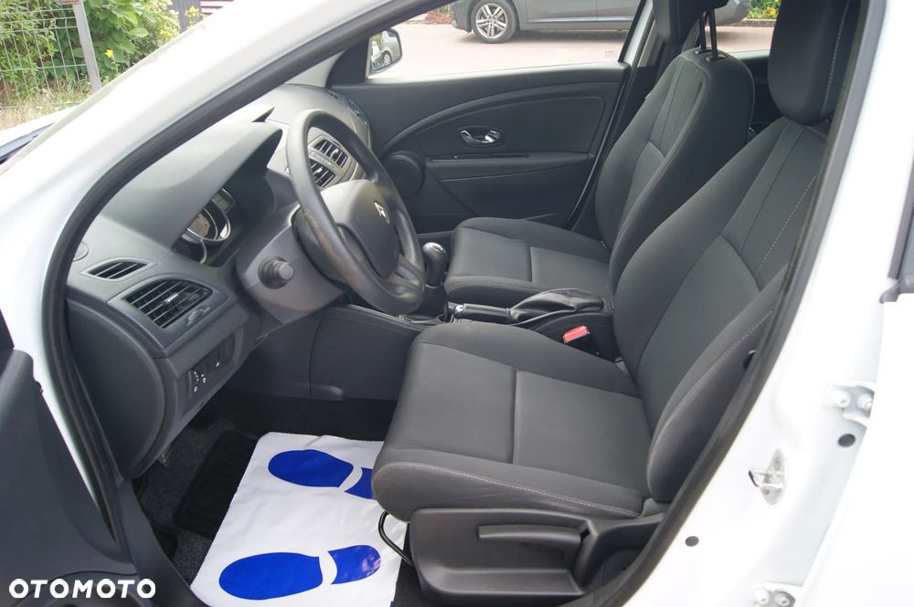 Renault Megane 1.6 16V 100 Authentique - 9
