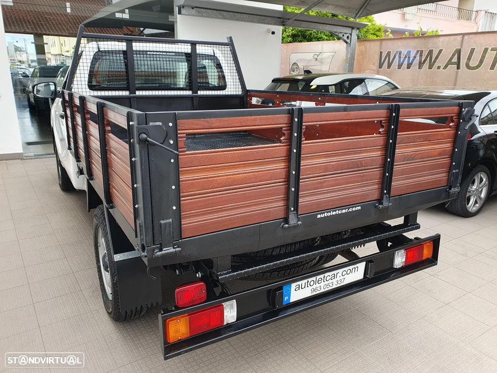 Toyota Hilux 2.4 D-4D 2WD CE CM - 5