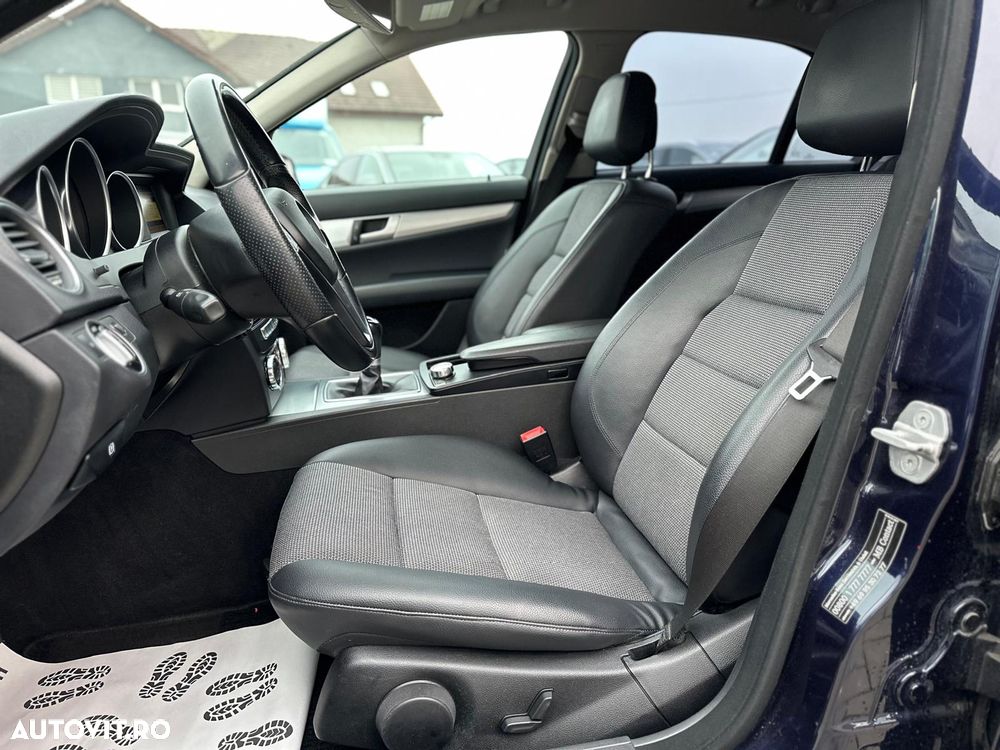 Mercedes-Benz C 180 CGI BlueEFFICIENCY - 35