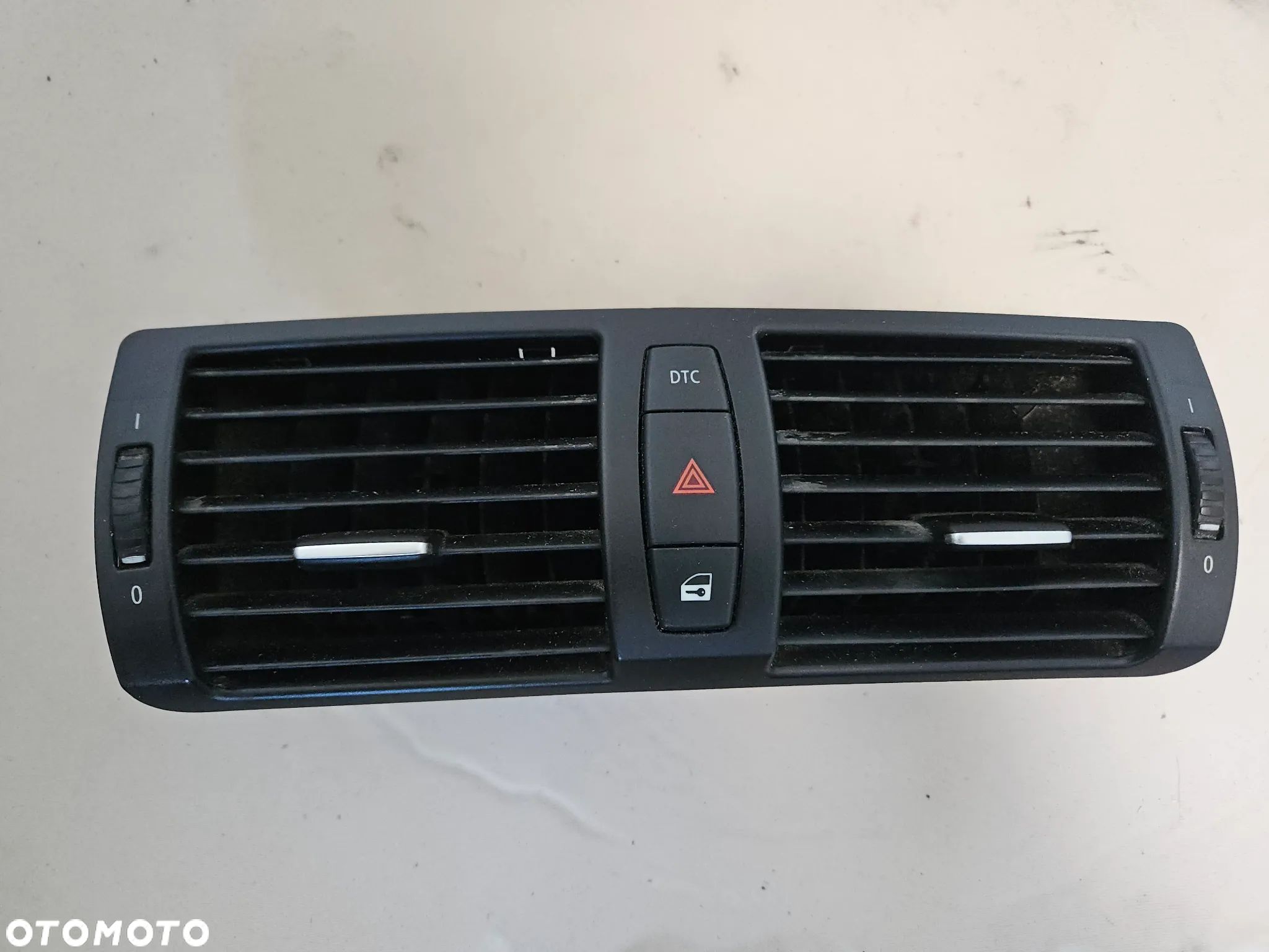 Kratki kratka nawiewu środkowa BMW seria 1 E87 2006r - 1