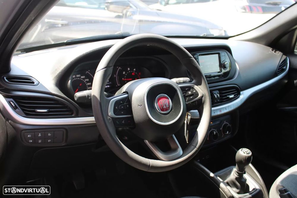 Fiat Tipo Station Wagon 1.3 M-Jet Street - 18