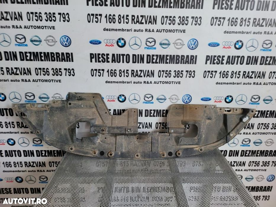 Scut Bara Fata Radiatoare Mitsubishi Outlander 2 An 2006-2009 Cu Mic Defect - 2