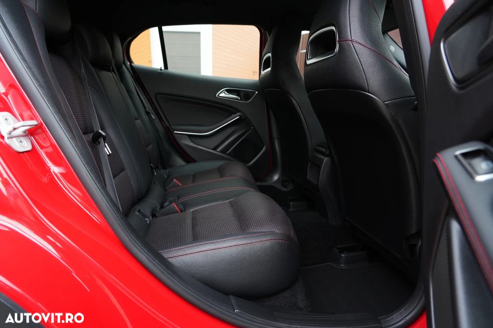 Mercedes-Benz GLA 200 d 7G-DCT AMG Line - 9