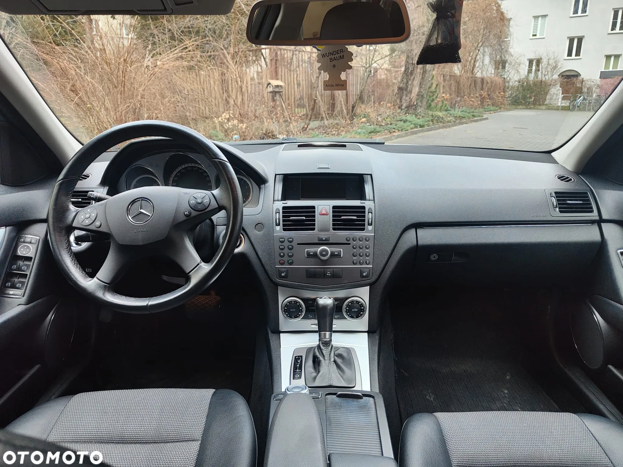Mercedes-Benz Klasa C 180 T BlueEFFICIENCY 7G-TRONIC Avantgarde - 5