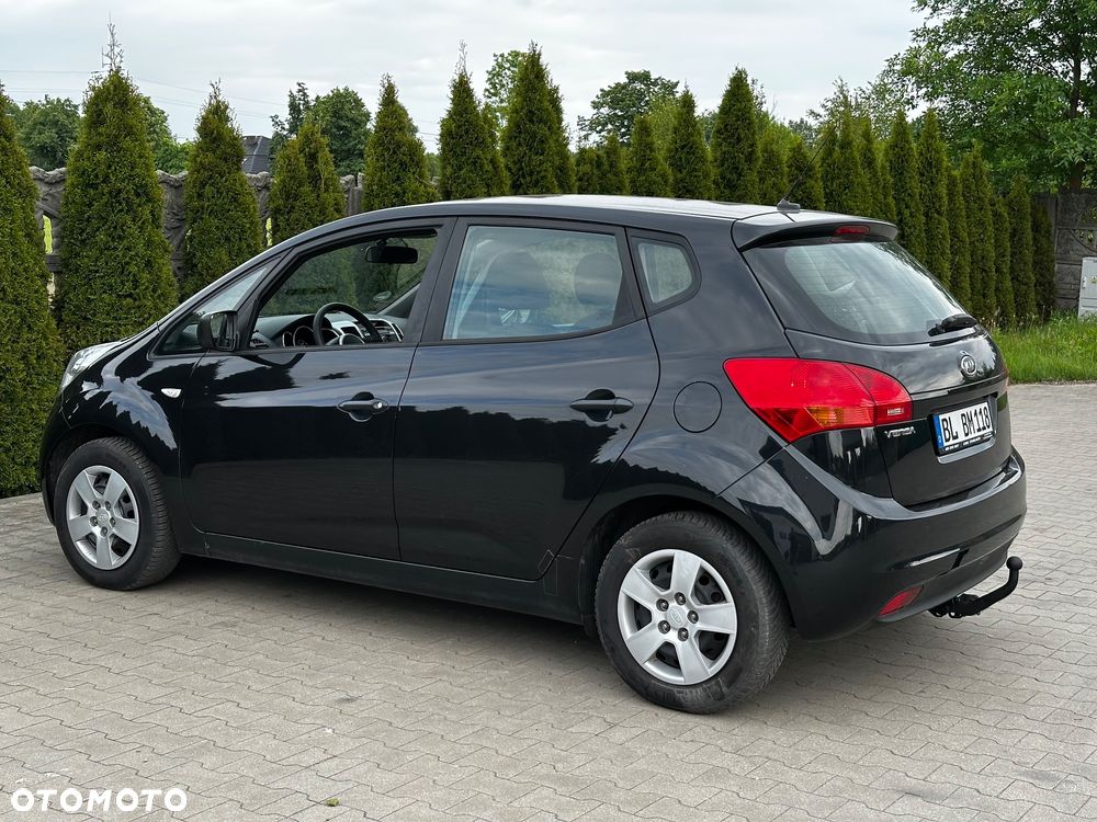 Kia Venga - 11