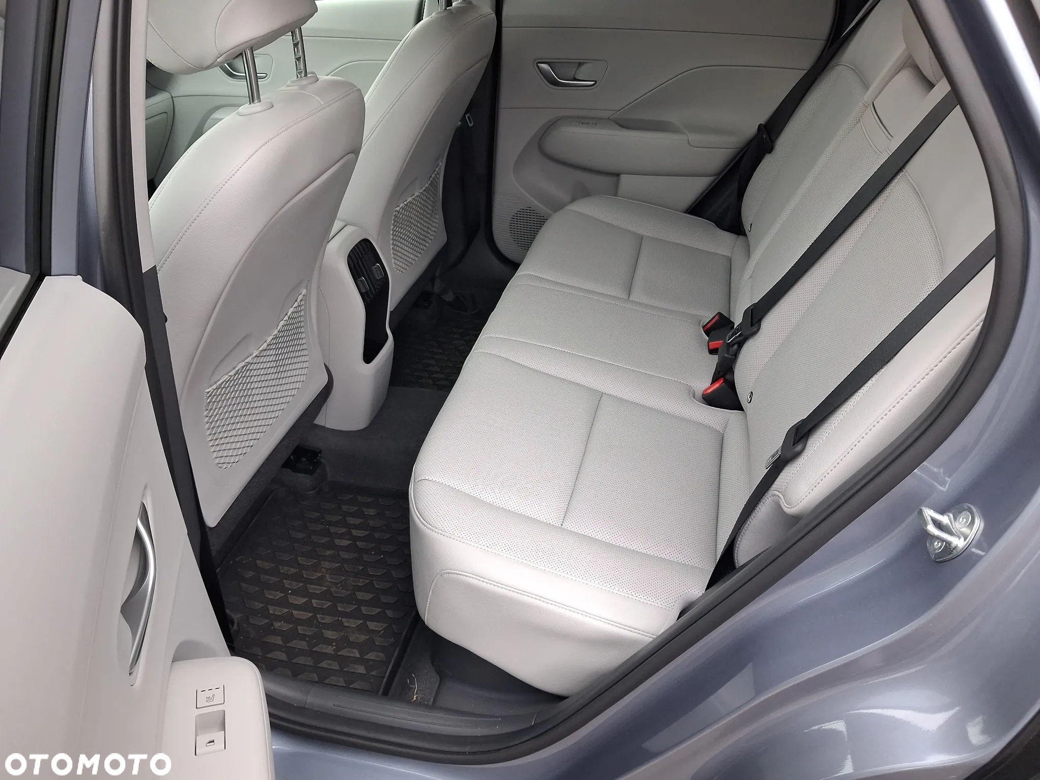 Hyundai Kona 1.6 GDI Hybrid Platinum DCT - 24
