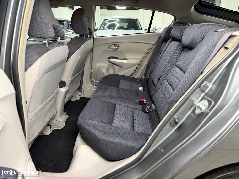 Honda Insight 1.3 IMA i-VTEC Elegance - 18