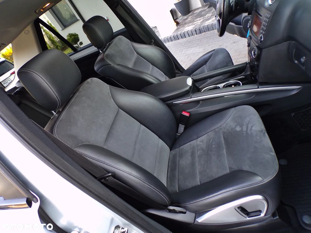 Mercedes-Benz ML 280 CDI 4Matic 7G-TRONIC Edition 10 - 24