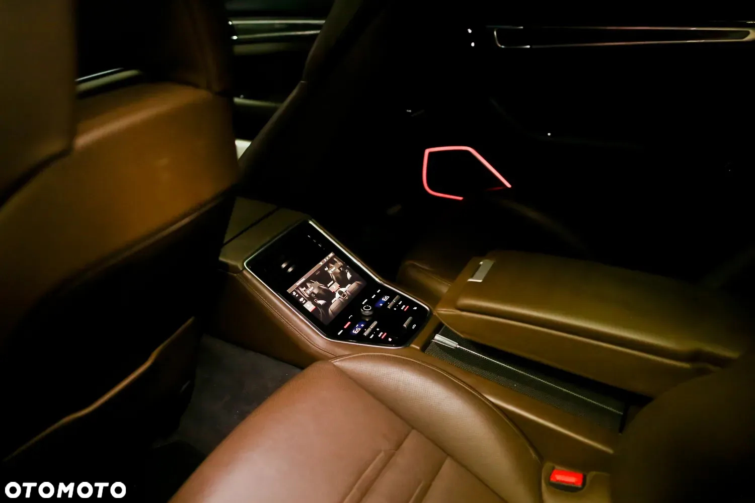 Porsche Panamera Turbo - 24