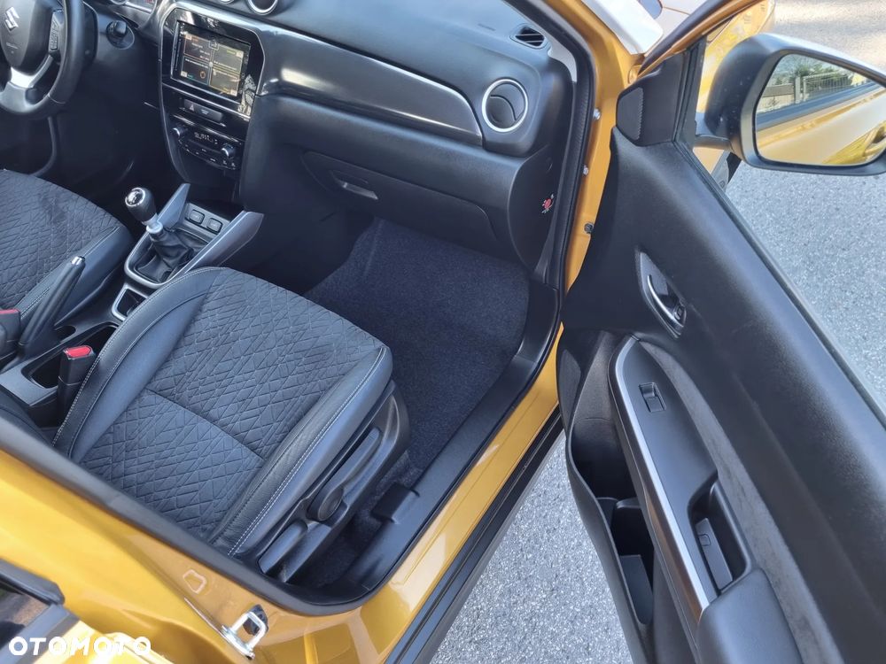 Suzuki Vitara 1.4 Boosterjet Elegance 2WD - 36