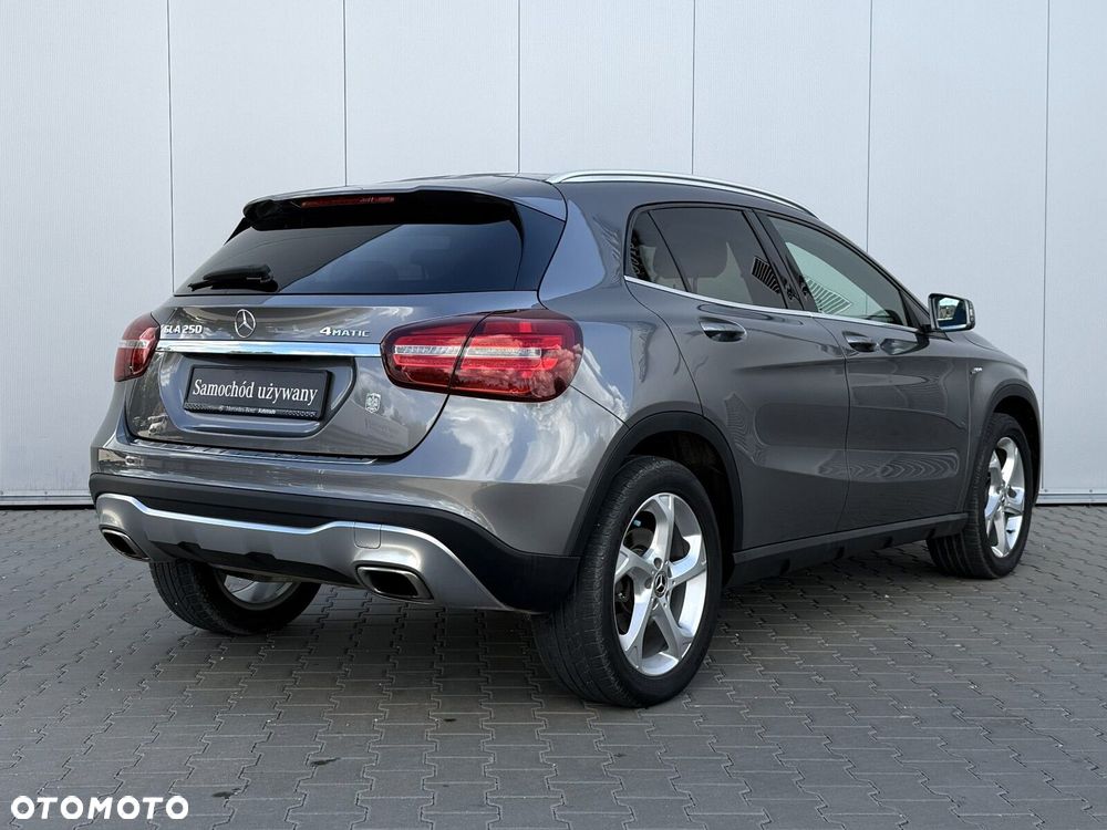 Mercedes-Benz GLA 250 4-Matic - 7