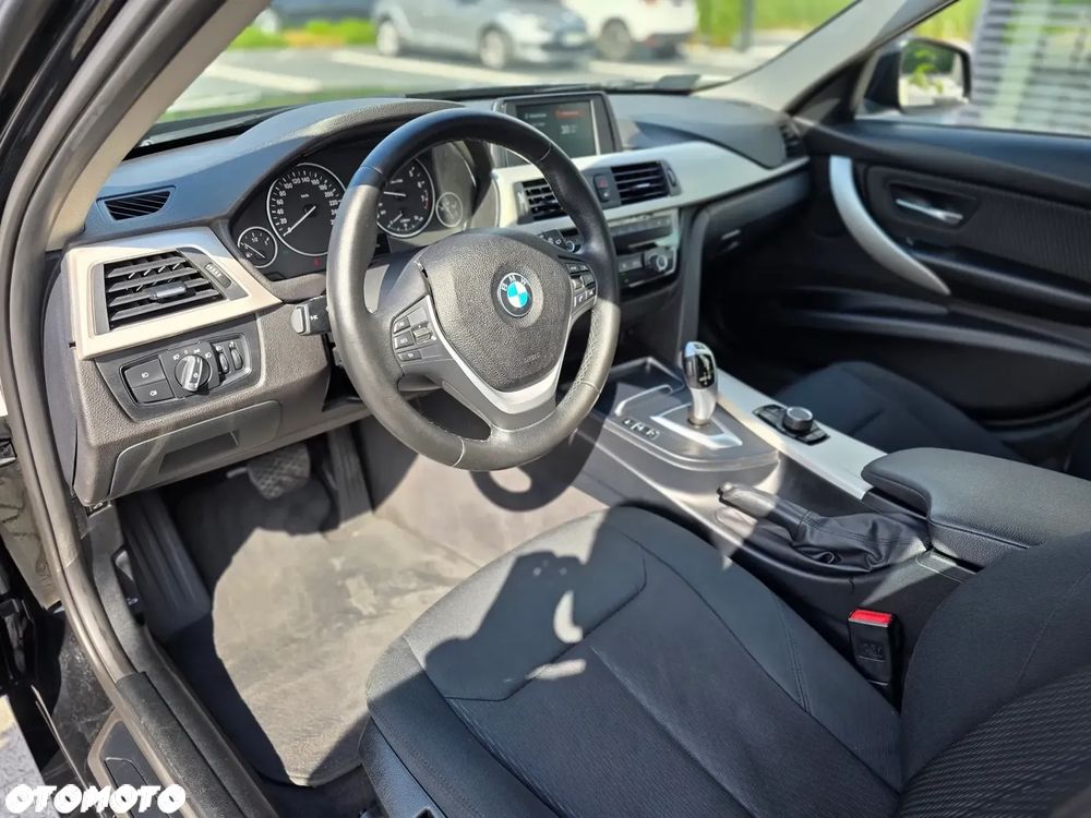 BMW Seria 3 318i GPF Advantage - 19