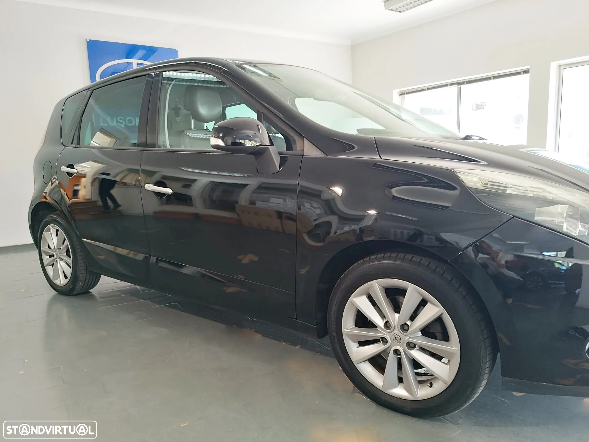 Renault Scénic 1.5 dCi Dynamique S - 4