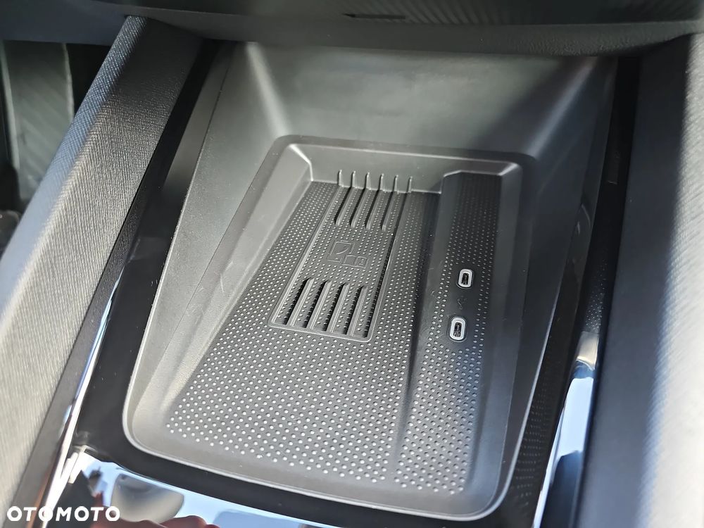 Skoda Octavia 1.5 TSI mHEV Selection DSG - 27