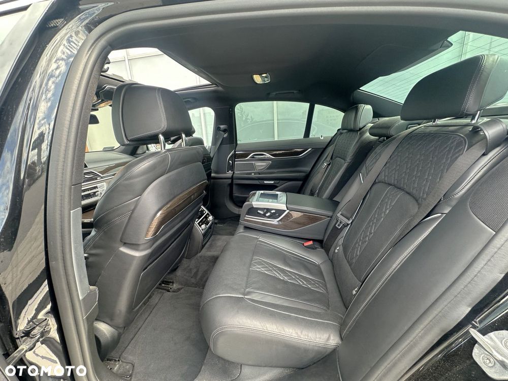 BMW Seria 7 - 24