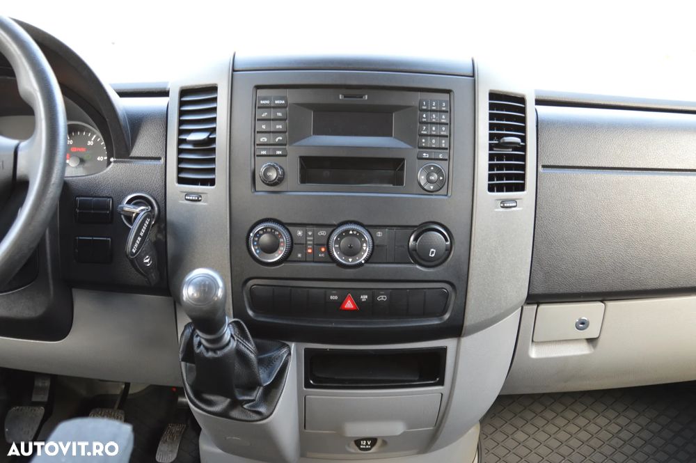Mercedes-Benz SPRINTER 316 CDI Cabina Dubla 6 Locuri - 19