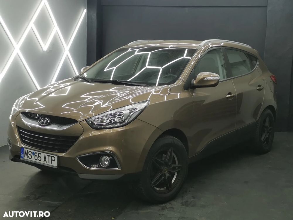 Hyundai ix35 2.0 CRDI 4WD Fifa World Cup Silver Edition - 2