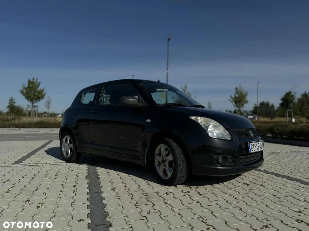 Suzuki Swift - 1