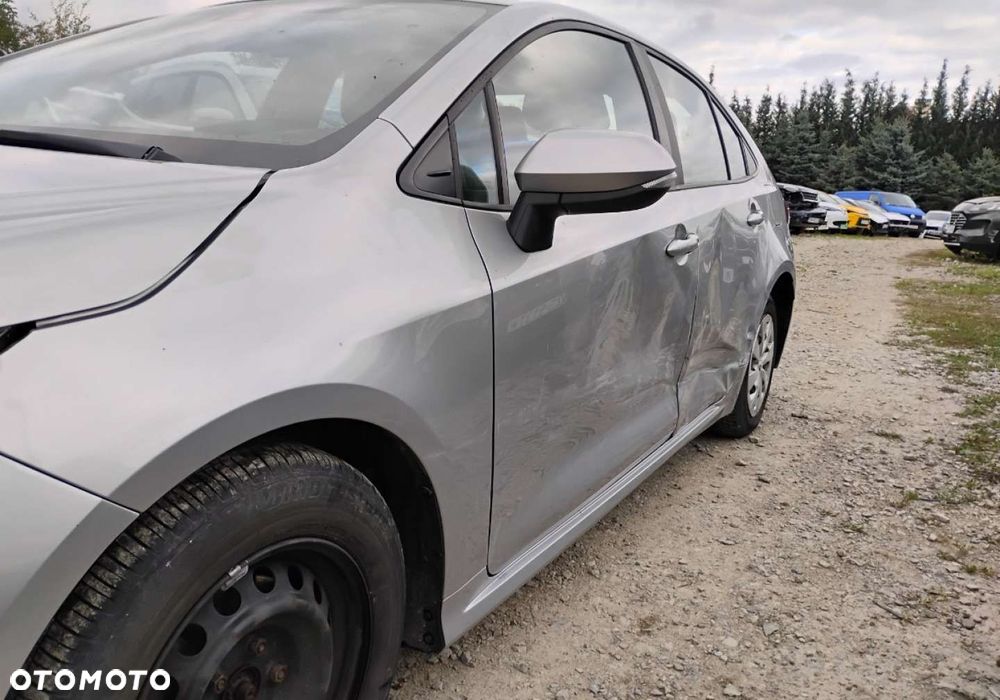 Toyota Corolla - 21