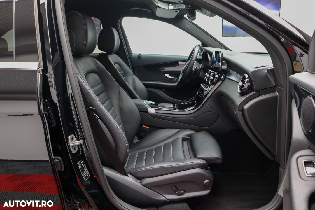 Mercedes-Benz GLC 300 e 4Matic 9G-TRONIC - 25
