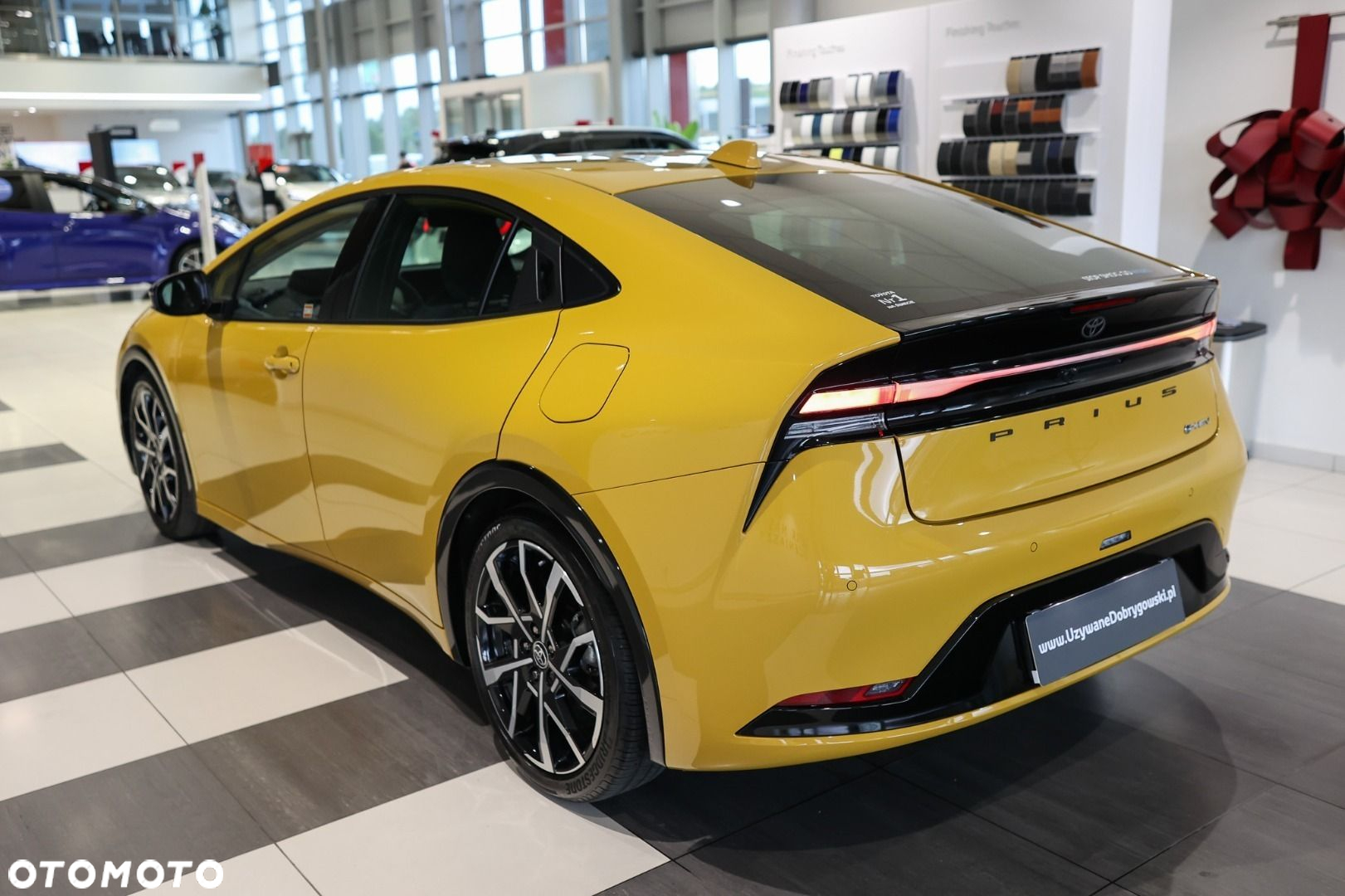 Toyota Prius - 4