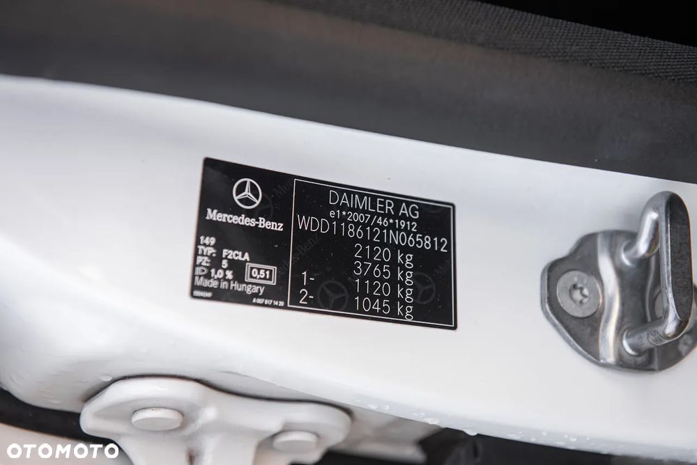 Mercedes-Benz CLA - 35