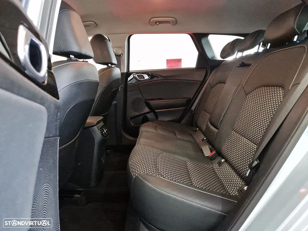 Kia Ceed SW 1.0 T-GDI Drive - 12