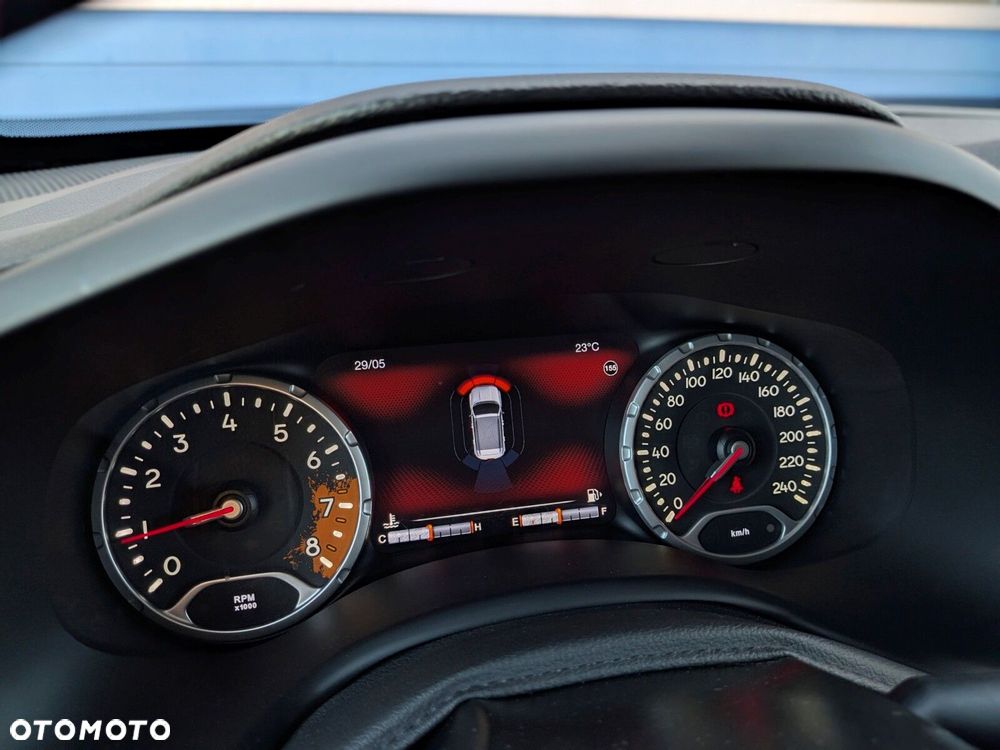 Jeep Renegade 1.4 MultiAir Limited FWD S&S - 23