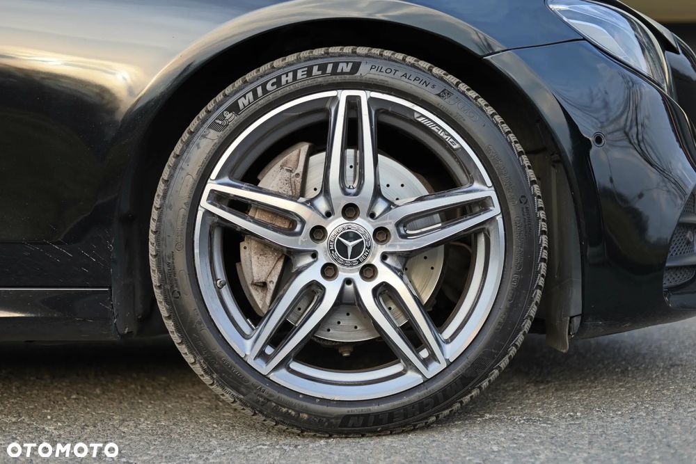 Mercedes-Benz Klasa E 220 d 4-Matic 9G-TRONIC - 14