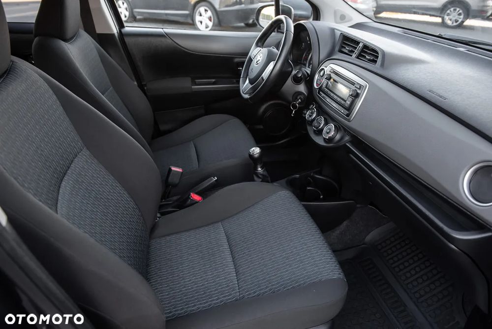 Toyota Yaris - 25