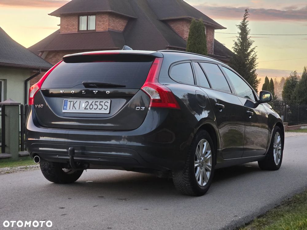 Volvo V60 D3 Drive-E Momentum - 10