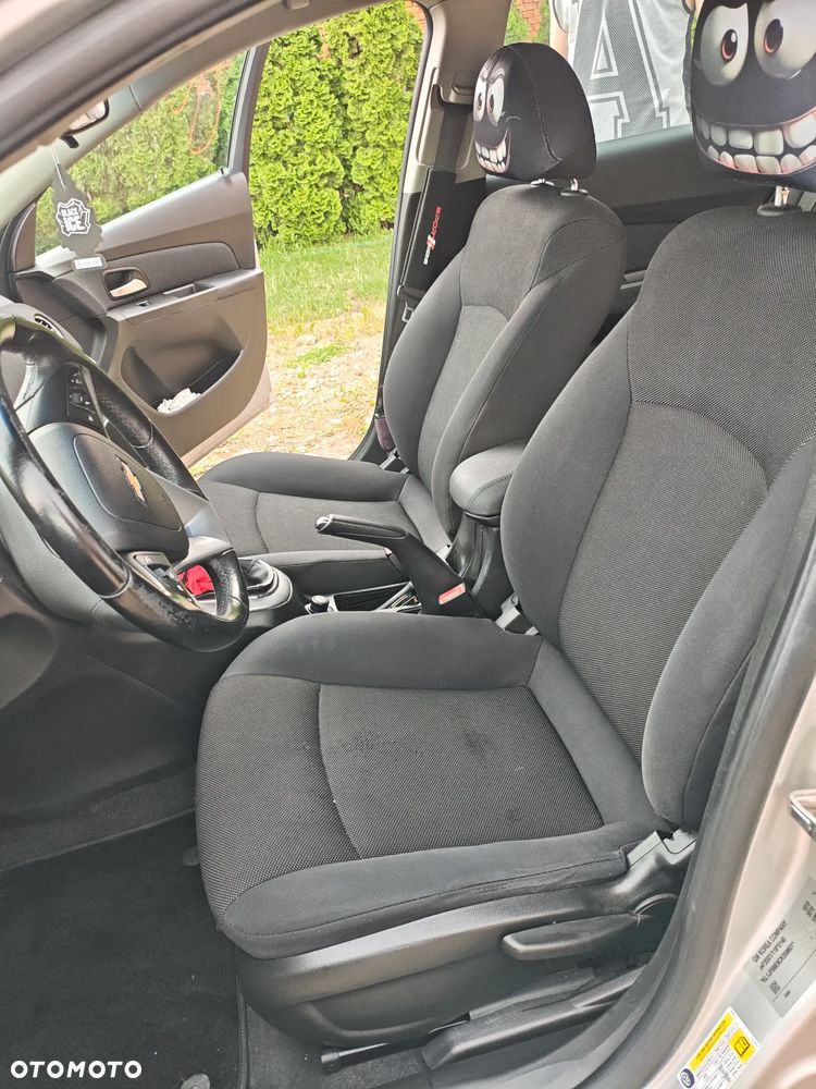 Chevrolet Cruze 1.6 LS - 10