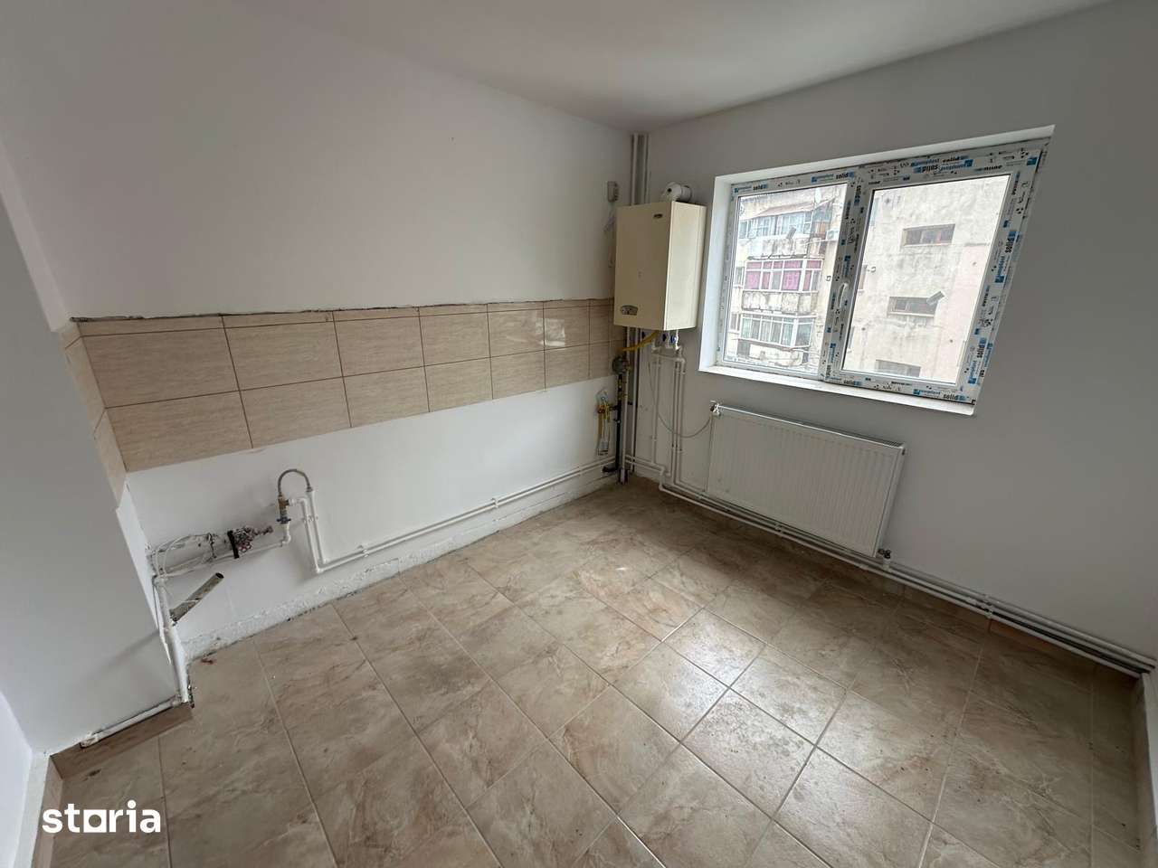 Apartament 2 camere, M11 , iC Bratianu, balcon și bucătărie separată — fotografia 3