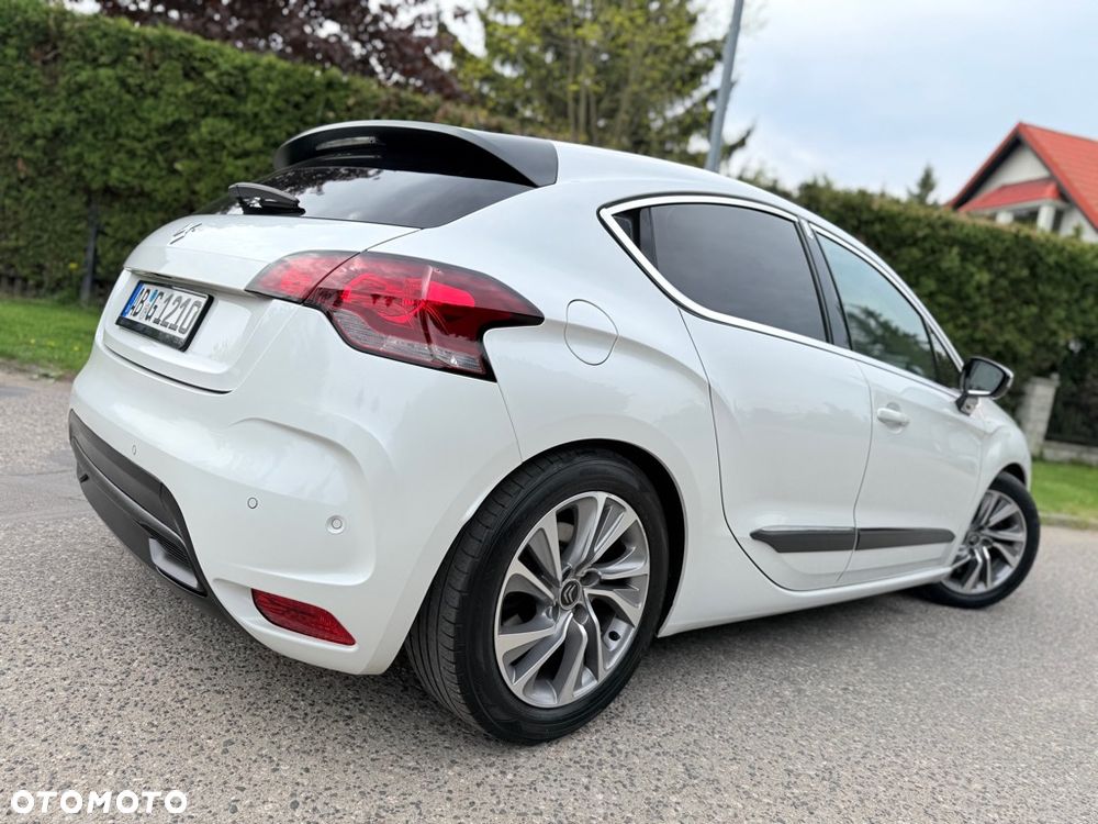 Citroën DS4 HDi 165 SoChic - 4