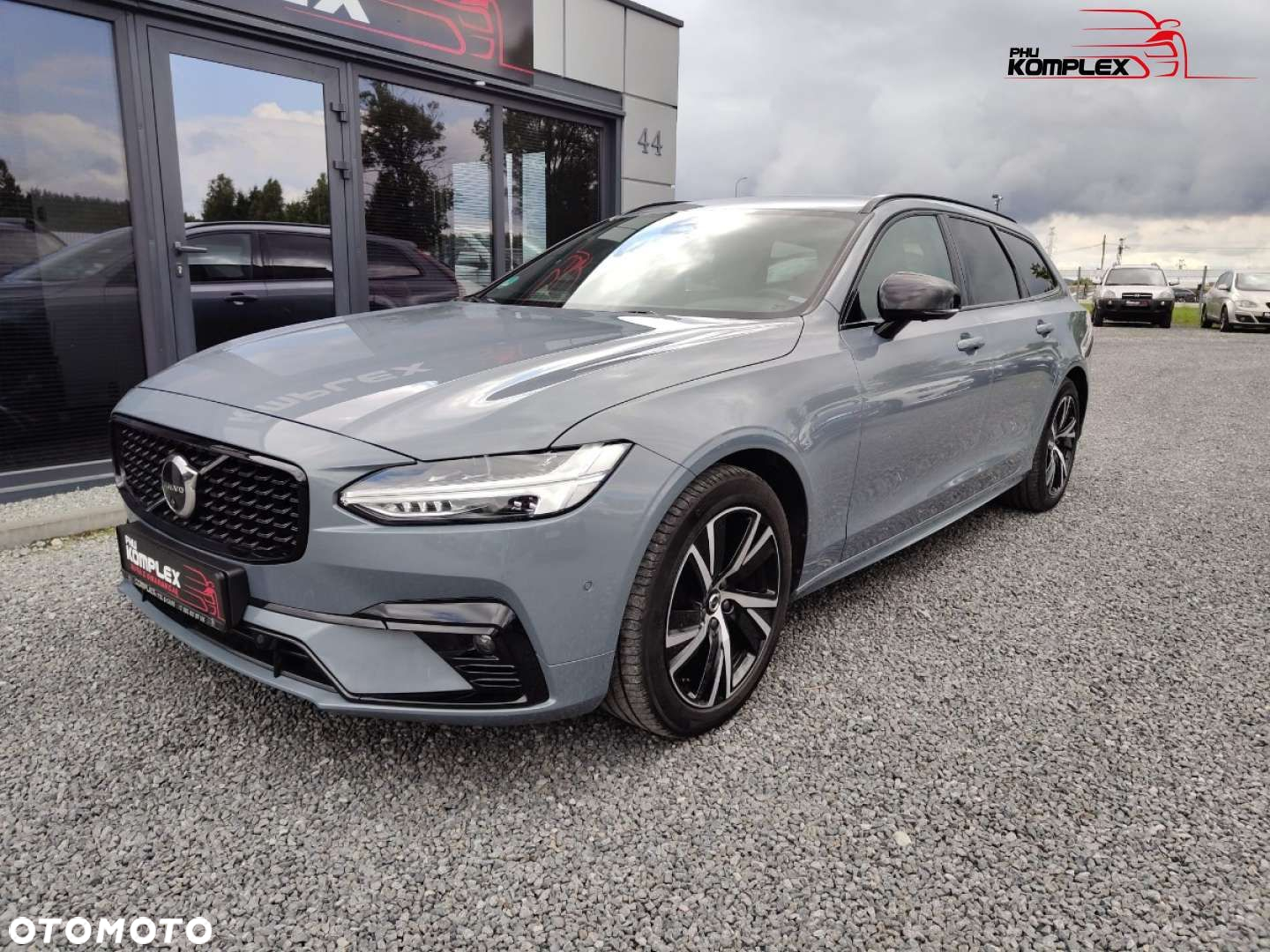 Volvo V90 - 2
