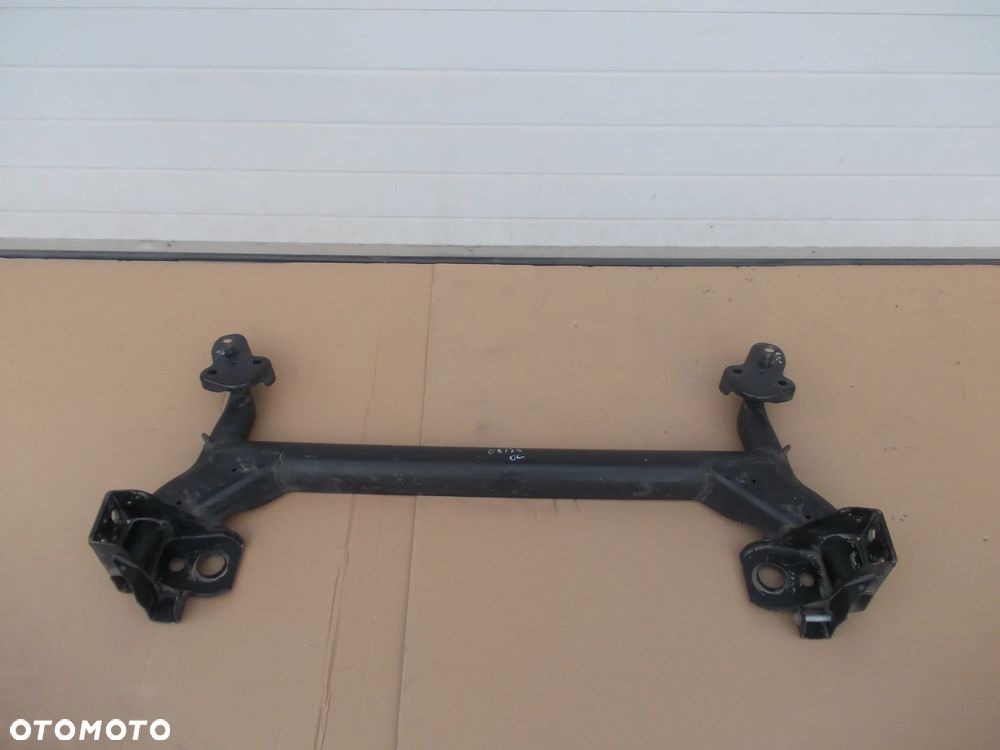 Belka tył oś zawieszenie Ford Fusion