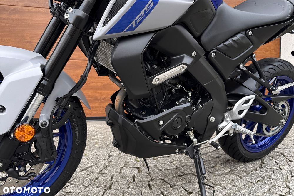 Yamaha MT - 24
