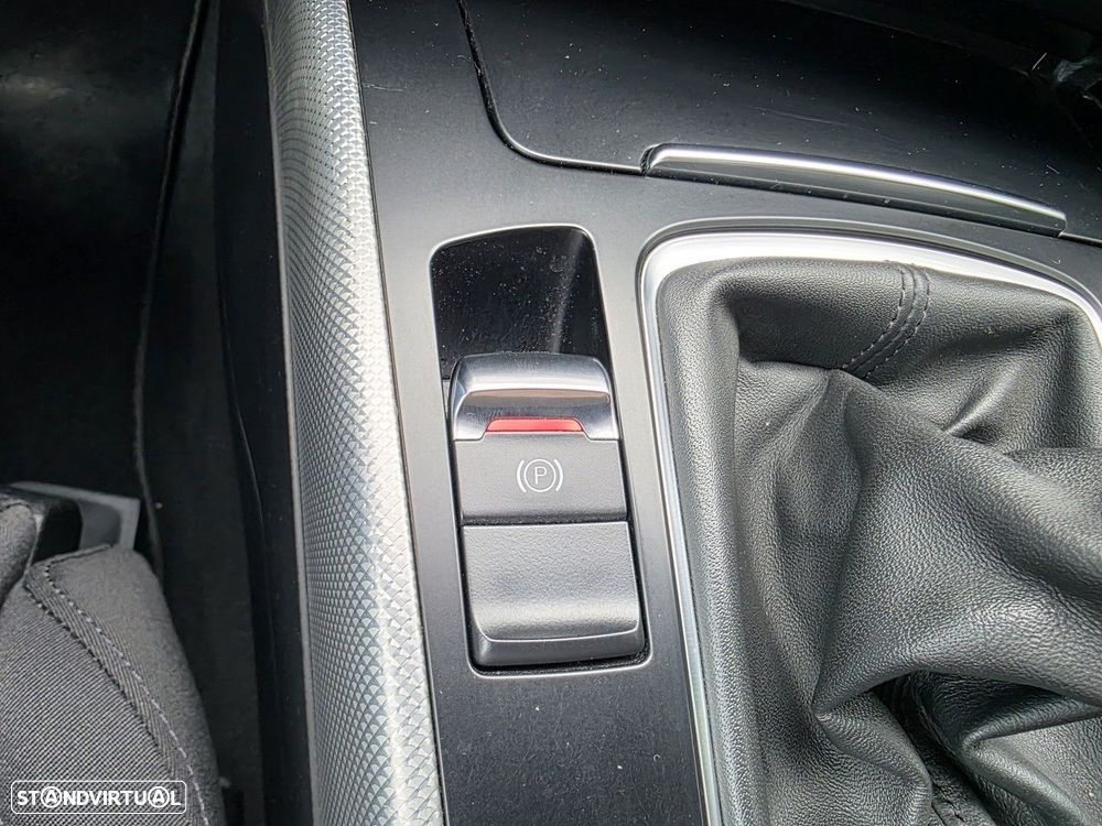 Audi A4 Avant 2.0 TDI Advance - 15