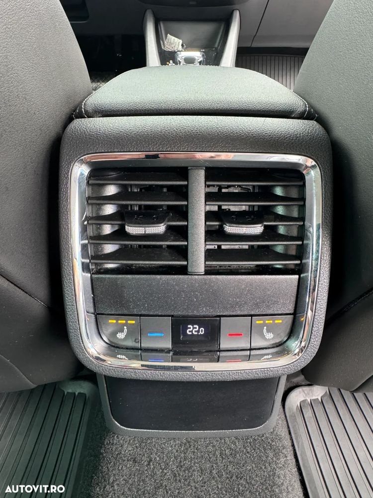 Skoda Octavia 2.0 TDI STYLE DSG - 28