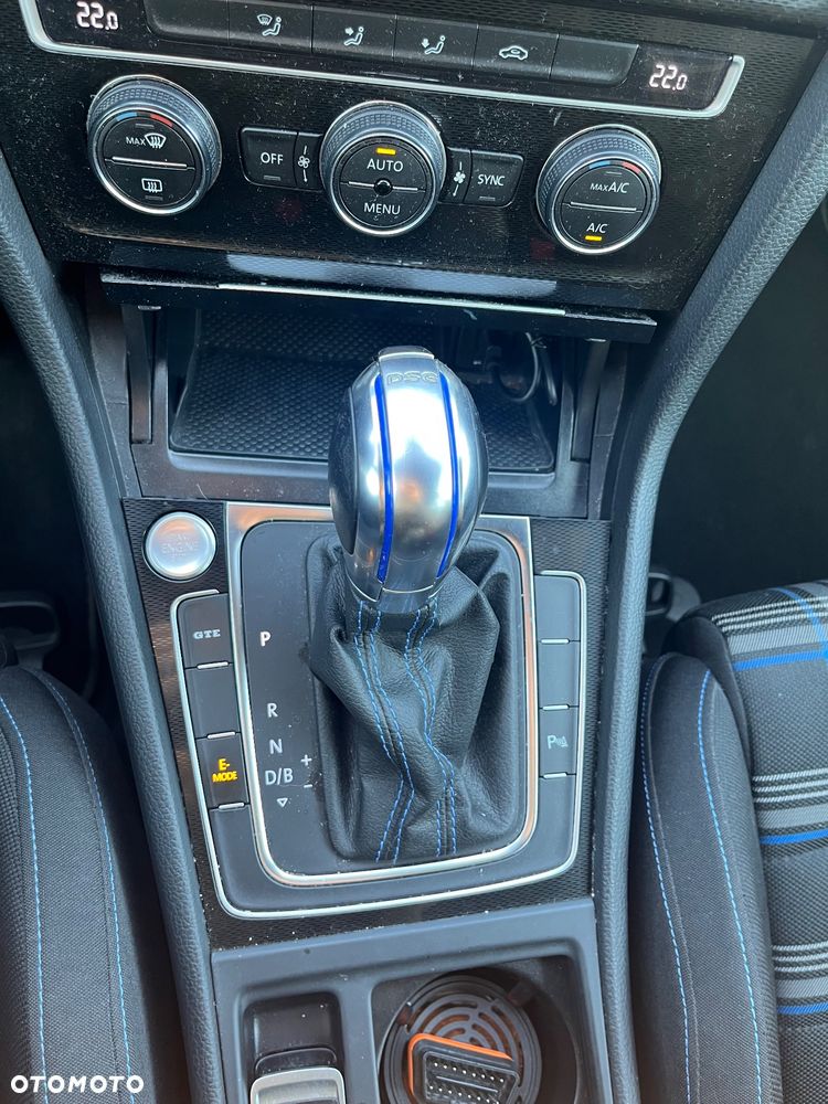 Volkswagen Golf - 15