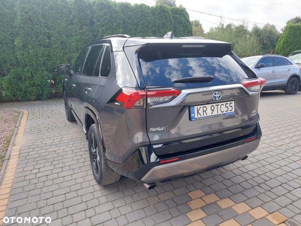 Toyota RAV4 - 6