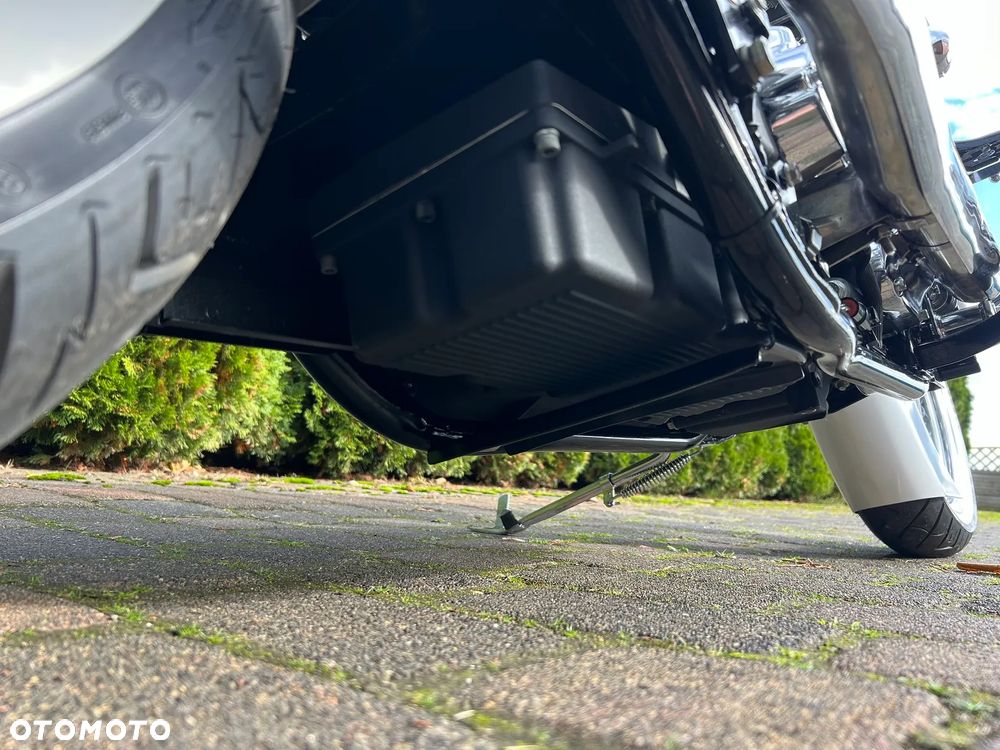 Harley-Davidson Touring Road King - 25