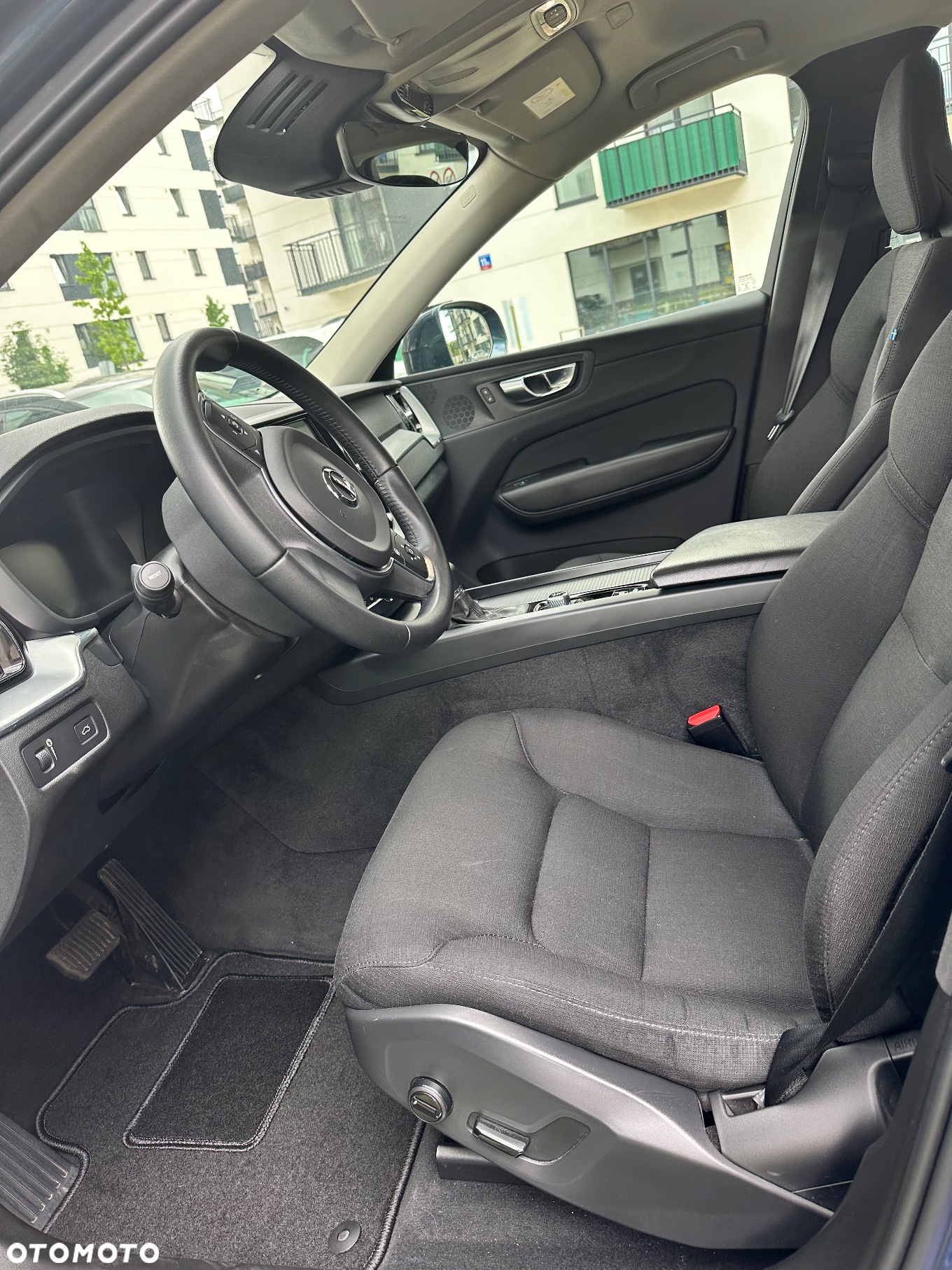 Volvo XC 60 T4 Momentum - 23