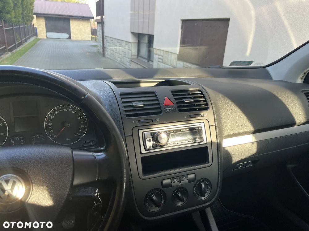 Volkswagen Golf 1.6 Highline - 4