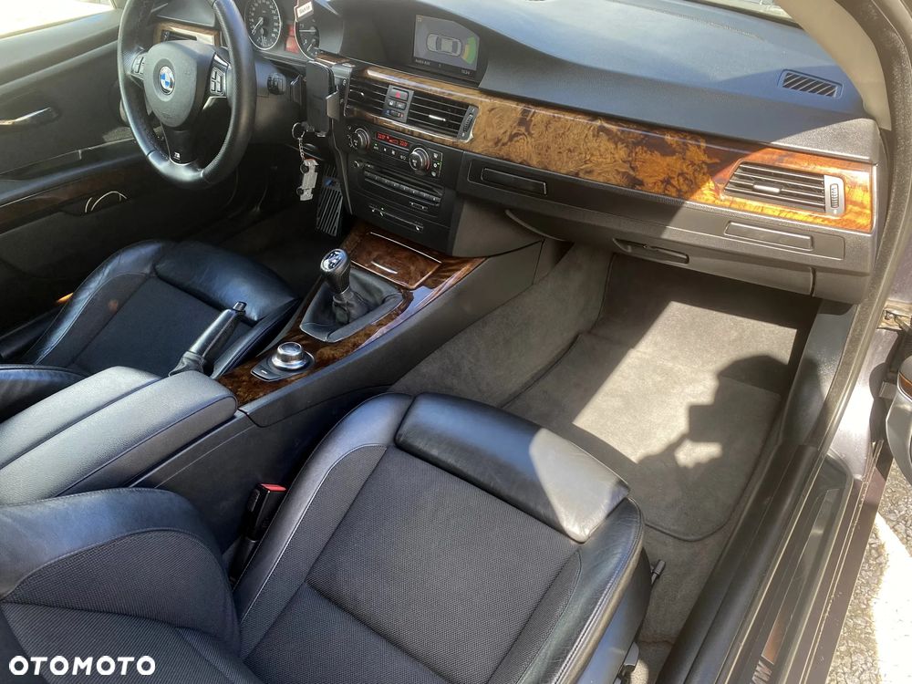 BMW Seria 3 325d DPF - 16