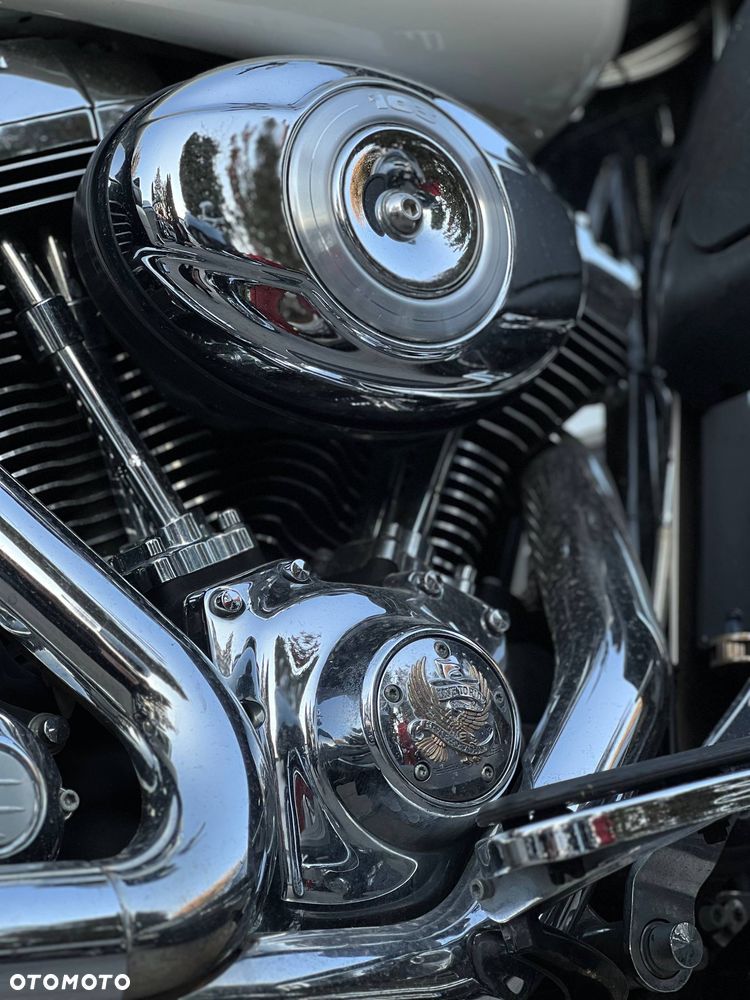 Harley-Davidson Touring Street Glide - 4