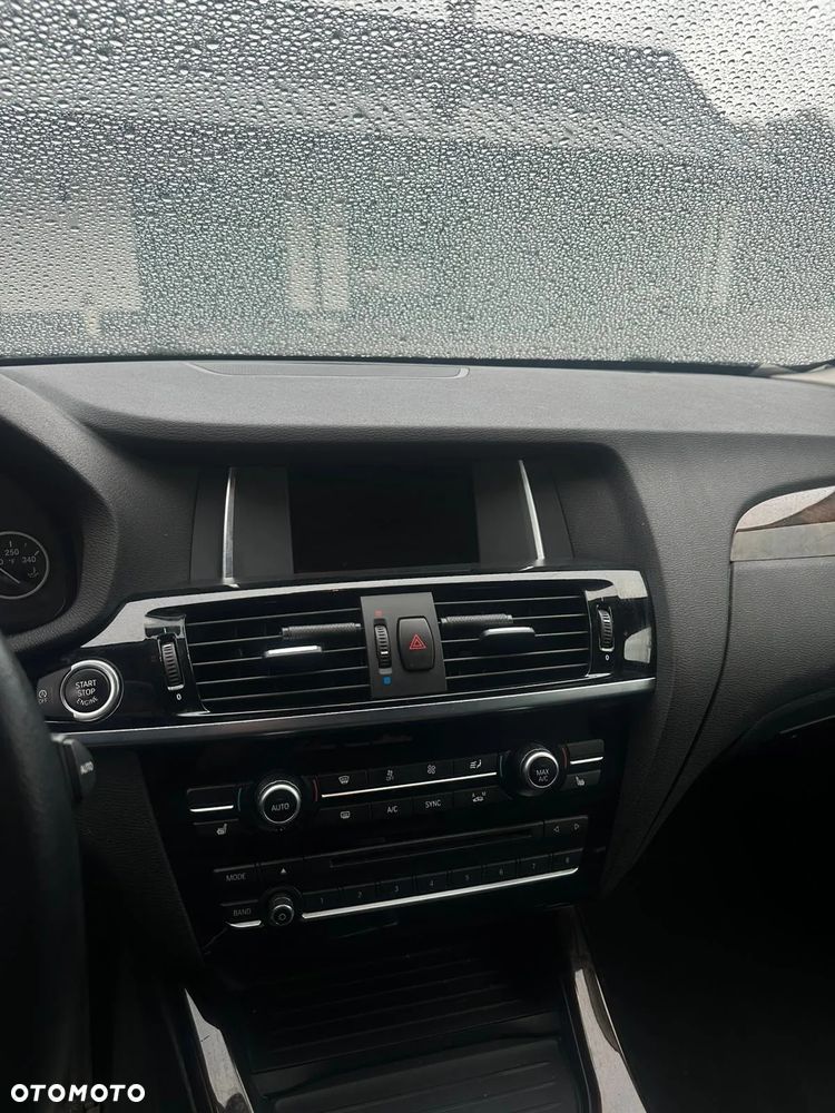 BMW X3 xDrive28i Sport-Aut - 9