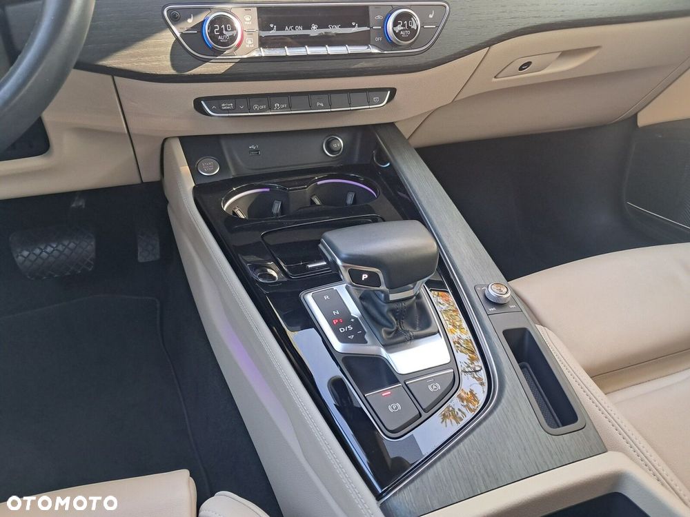 Audi A4 Limousine - 18